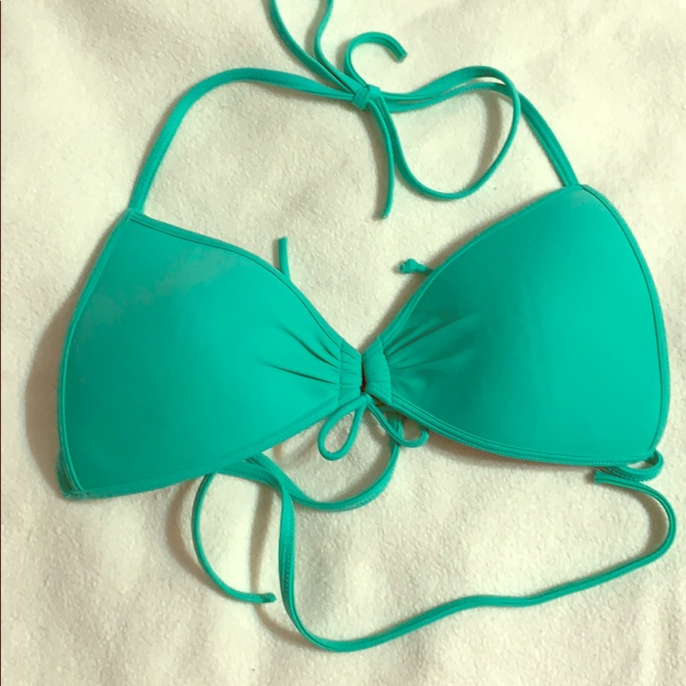 Body glove bikini top